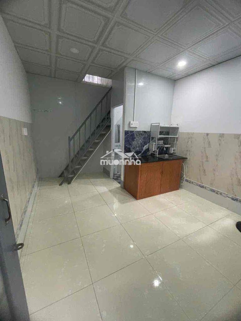 Cho thuê phòng trọ có ban công riêng