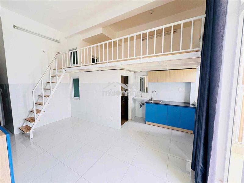 Duplex cao 2m nằm ngay nguyễn thái sơn 5p qua vlu