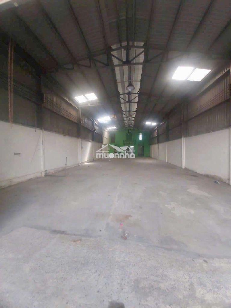 Cho thuê kho xưởng 8x35m, lửng, vp, điện 3pha, tải 5tấn, giá 20tr