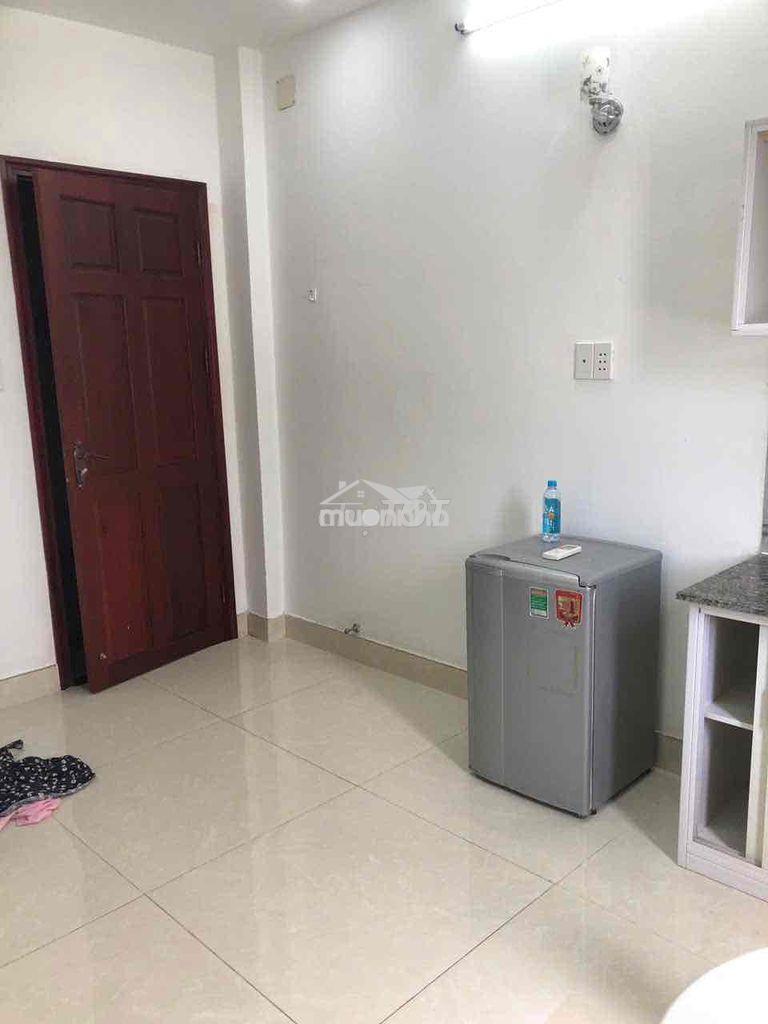 Phòng trọ ngay vòng xoay đầm sen - 4