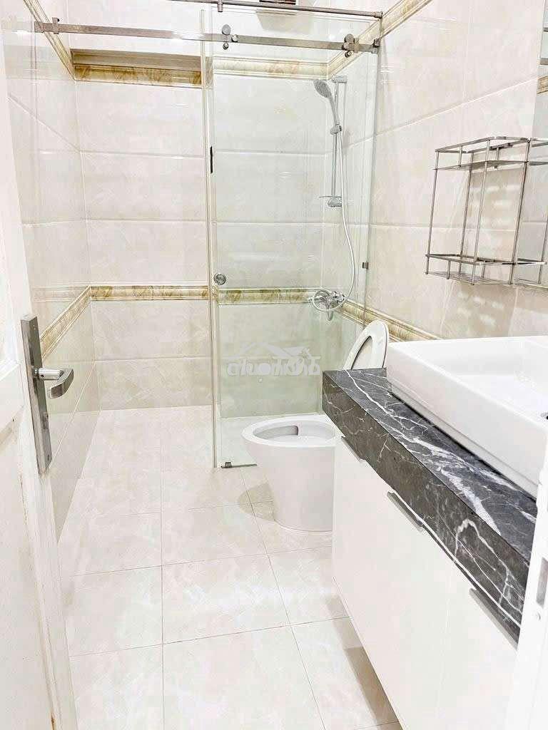 Cho thuê tòa nhà gần ngay siêu thị aeonmall dt 10*20m thang máy  - 3
