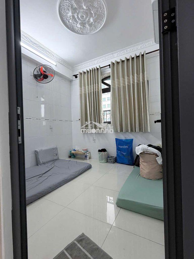 Đối diện y dược - chung cư cũ hùng vương - 2pn - 1pn mới tân trang - 4