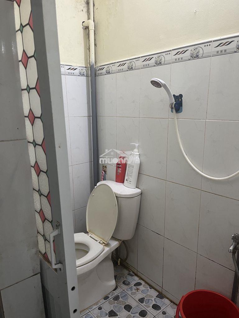 Nhà cho thuê nguyên căn q5 giáp q1 - 3