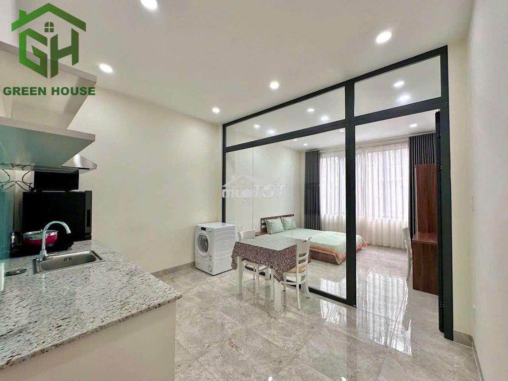 Cho thuê chdv full nội thất ngay q5 - phòng tách bếp giá 12tr7/ tháng - 2