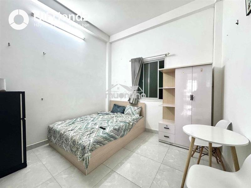 Studio cửa sổ trời rộng rãi full nội thất ngay ba tháng hai - q10