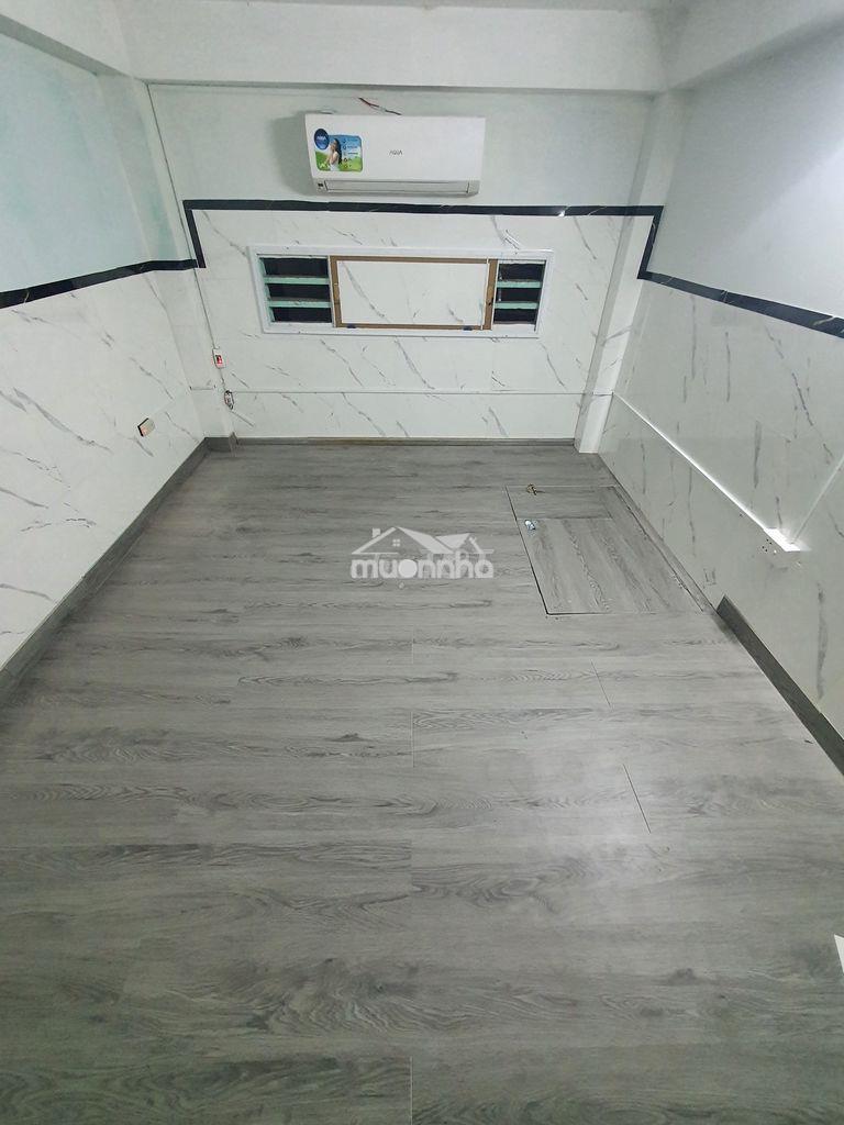 Phòng có máy lạnh, giá rẻ, thích hợp nam ở