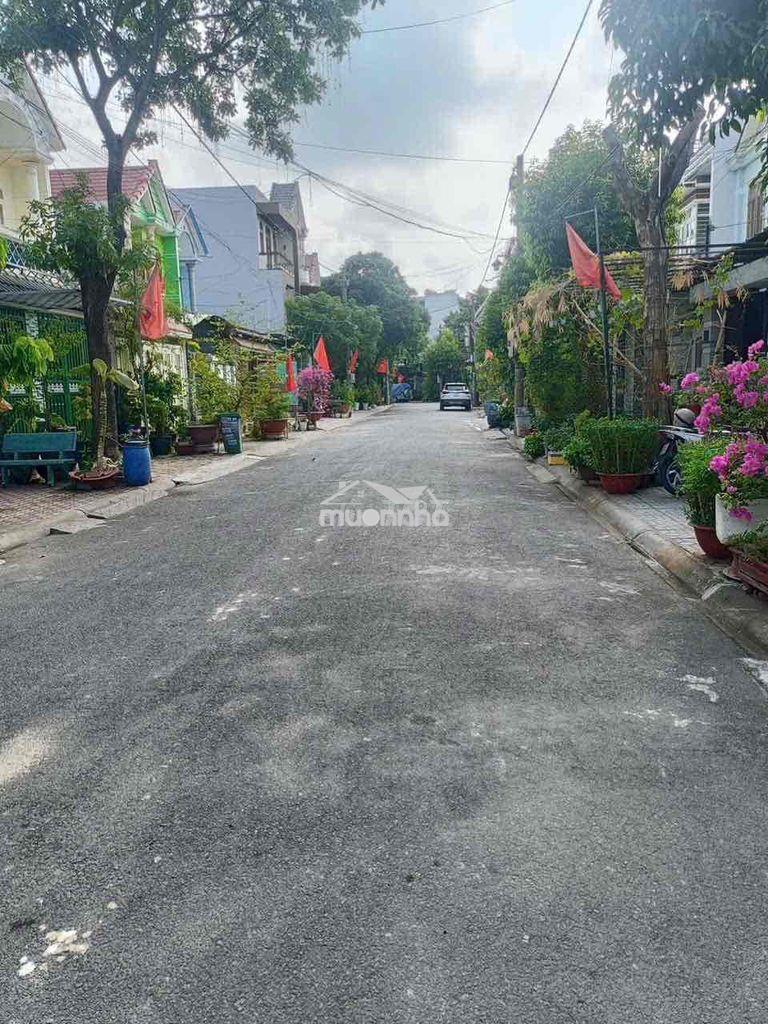 Cho thuê nhà  đường nhựa 9 m thông, gần siêu thị bigc ( go) dĩ an - 2