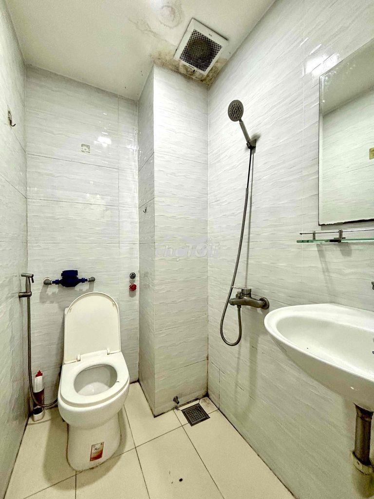 Đi bộ tới tdt full nội thất bao hết chi phí ở được 4-5ng gần rmit - 4