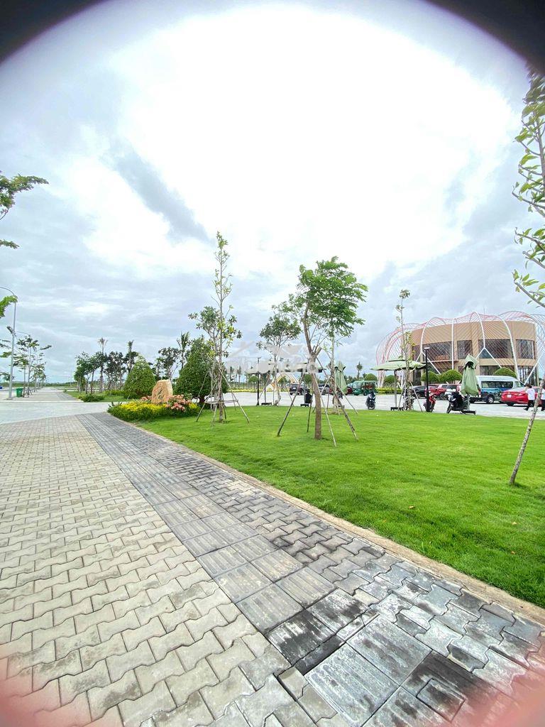 Đất thổ cư 90m2 , mt 18m ngay công viên 2,1ha