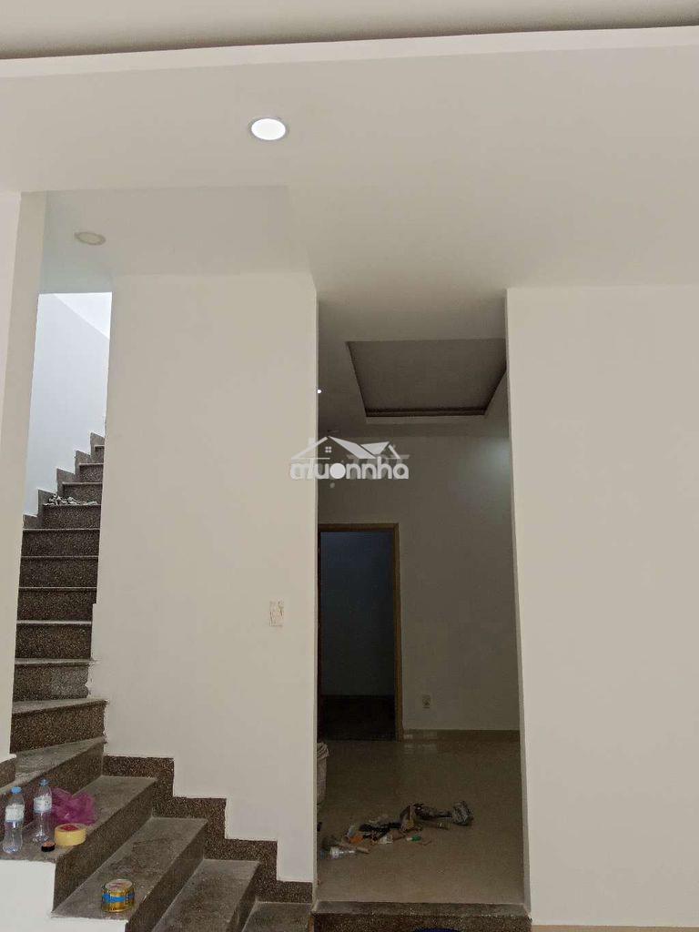 Cho thuê nhà 1t1l 3pn đg võ thị thừa