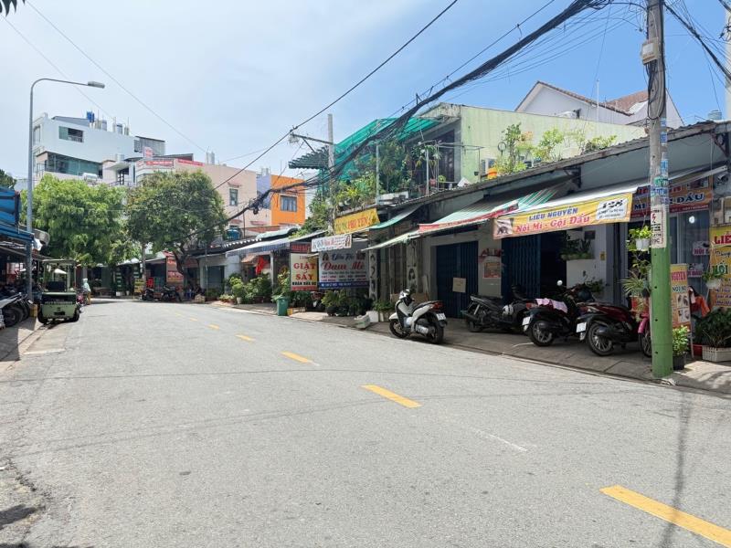 Mtkd lê thiệt khu phú thọ hòa, 72m2, dòng tiền 11tr/th, tiện xây lại, 8.6 tỷ tl 