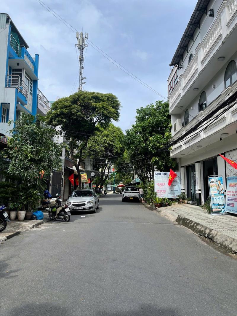 Nhỉnh 8 tỷ sở hữu nhà hxh 8m gần ga t3, p15 tb - 2