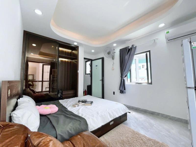 Studio full nội thất - ban công - nhà mới - di chuyển nhanh q1, q2, phú nhuận
