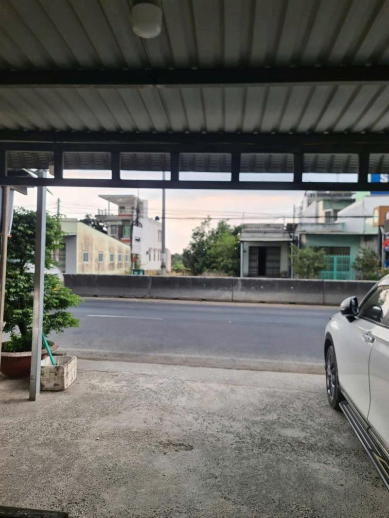 Cho thuê nhà nguyên căn mặt tiền lộ nhựa lớn tl 830 (nay là tỉnh lộ 824) lương bình bến lức long an - 2