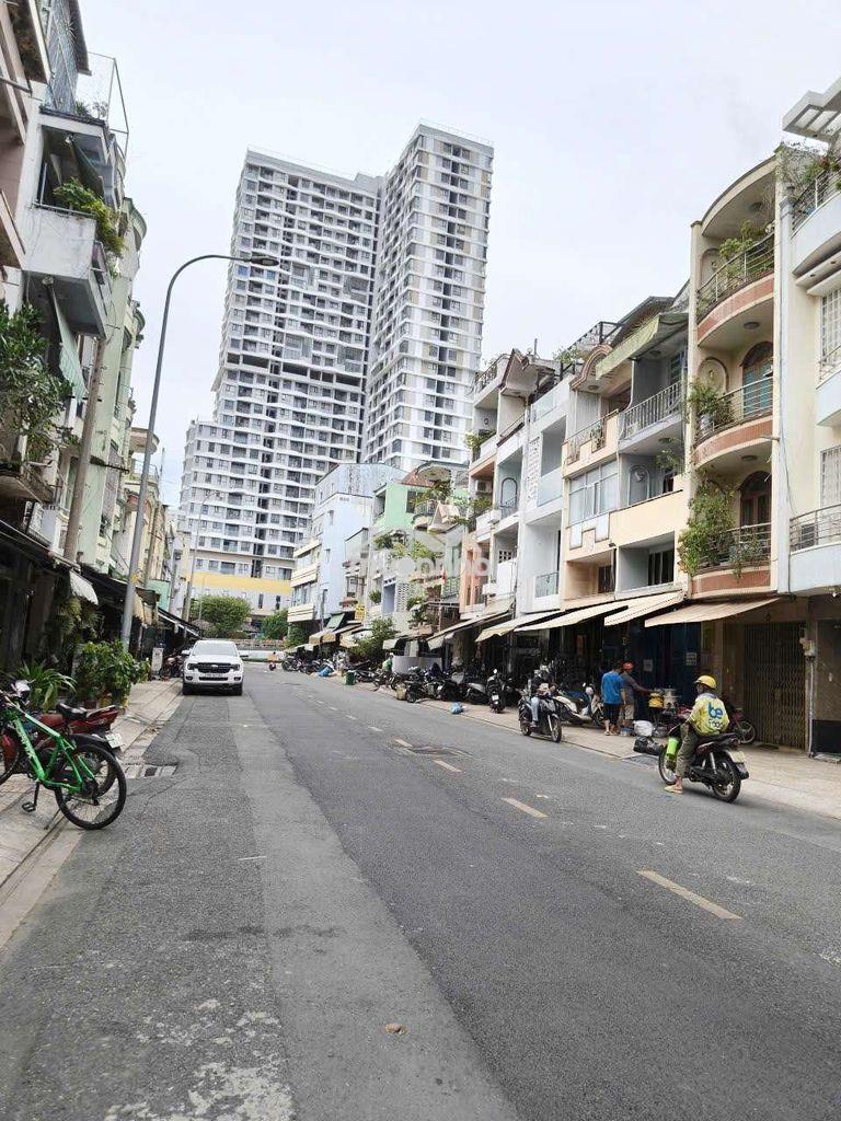 Cho thuê nhà mặt tiền gần cầu vượt cây gõ, q11- 3,5x10m- 5 tấm- 3p 4w - Ảnh 2