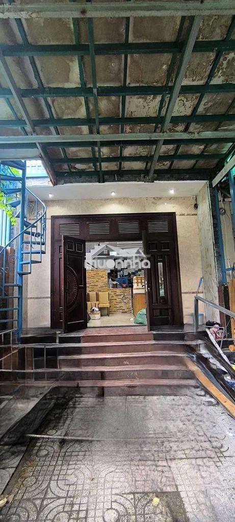 Nhà 3 tầng,ban công ,4wc,gần vạn phúc city, hbphuoc