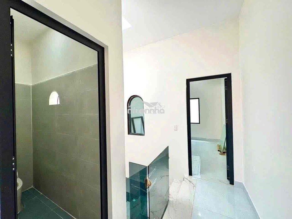 Nhà mới. ha 800tr đ trần hưng đạo -đông hoà - dĩ an - 2