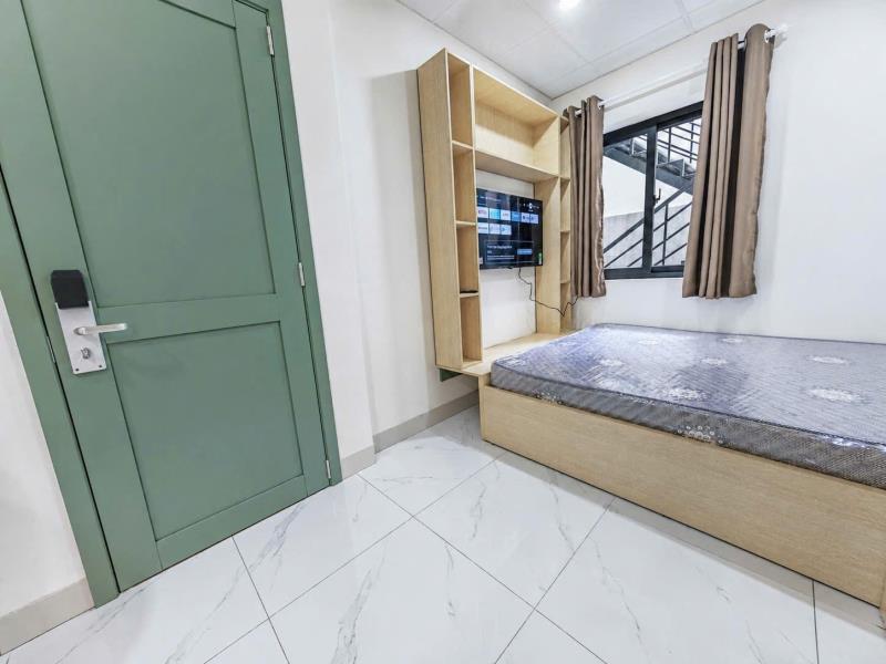 Cho thuê phòng có cửa sổ lớn, full nt, tòa có thang máy  bình thạnh gần uef, hiu