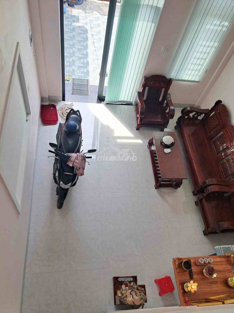 Bán nhà 1 tr 1 l , hẻm nhựa 5m , đường 11 , linh xuân , thủ đức