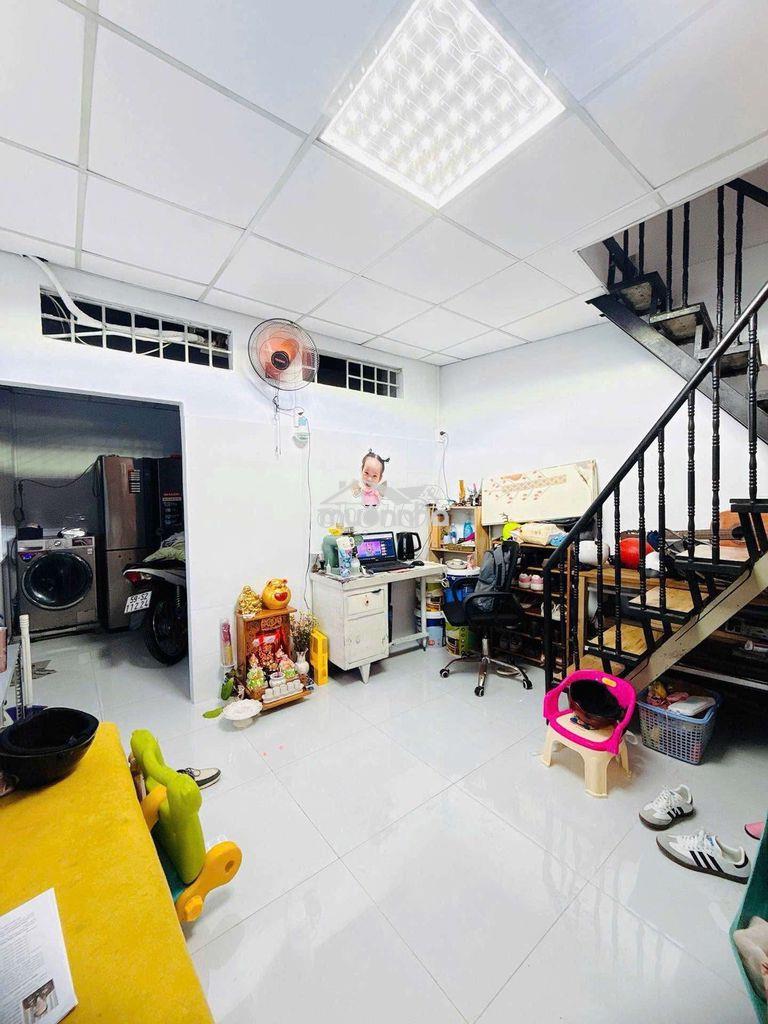 Không có căn thứ 2 - 3.39t 27.4m2 ngay bạch đằng- gần chợ bà chiểu - Ảnh 2