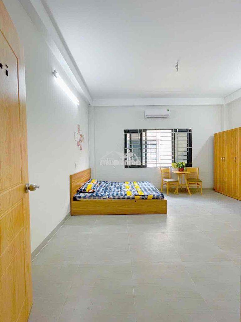 Studio cửa sổ thang máy giáp võ văn kiệt ở được 3-4 người - Ảnh 2