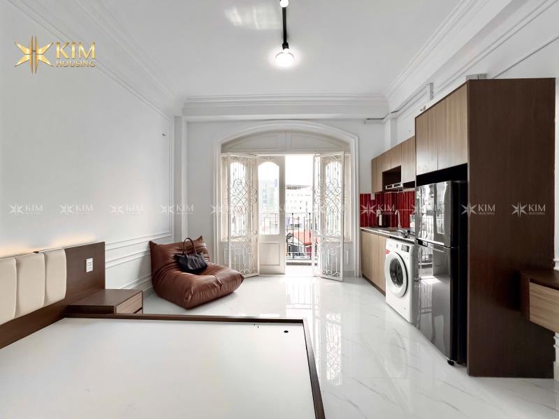 Studio rộng rãi có ban công - trần huy liệu, pn - thuận tiện di chuyển qua tt quận 3,1