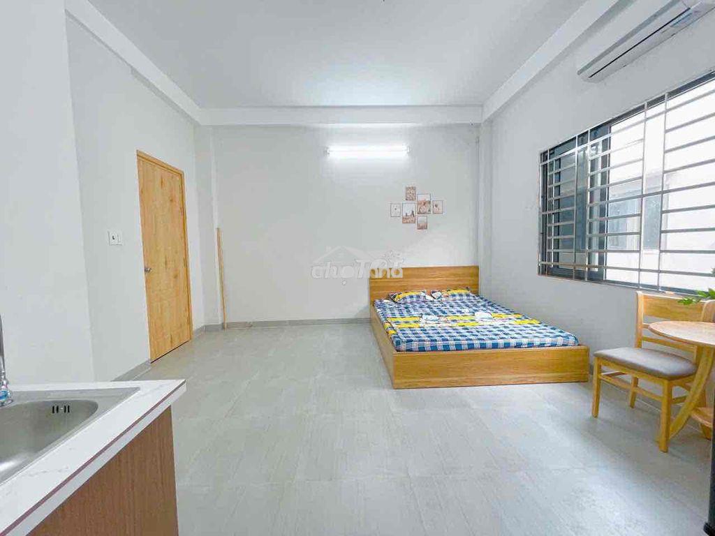Studio cửa sổ thang máy giáp võ văn kiệt ở được 3-4 người - Ảnh 4