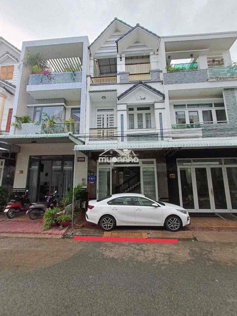Cho thuê nhà 1 trệt 2 lầu kdc hưng phú 1