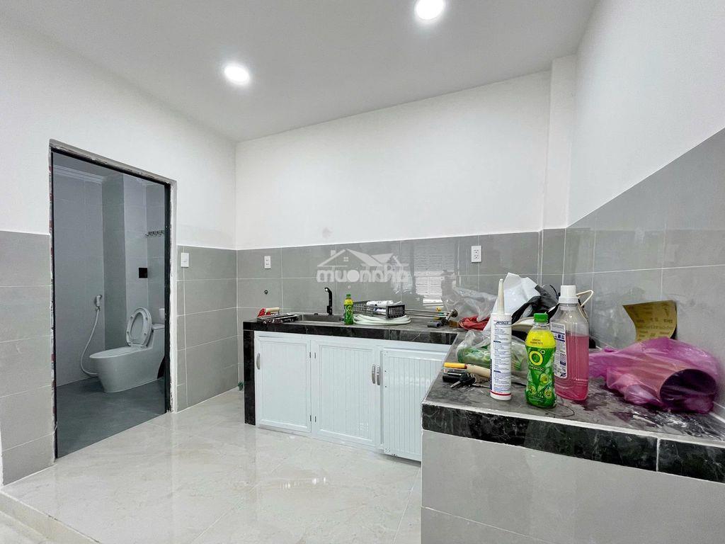 Cho thuê nhà nguyên căn gần ngã tư ga q12, ráp gỗ vấp. - Ảnh 4