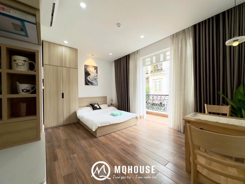 Căn hộ studio ban công - nhà mới 100% - ngay etown, ga t3,…
