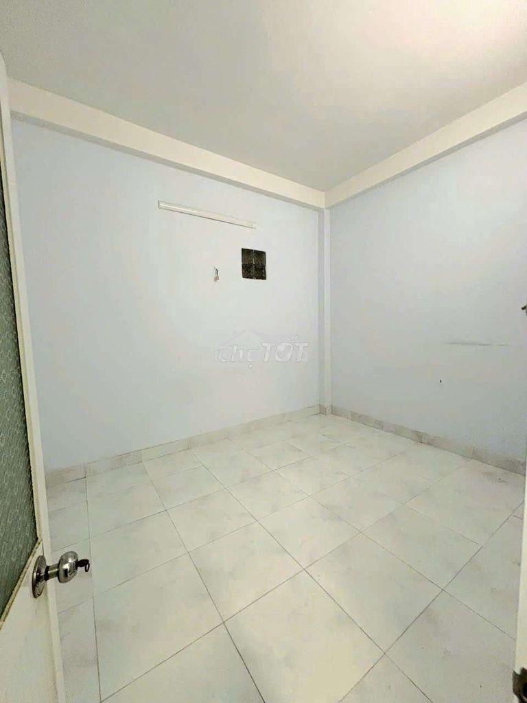 🍀Nhà đẹp 62 ao đôi 4pn ....9.9 triệu còn bớt - Ảnh 3
