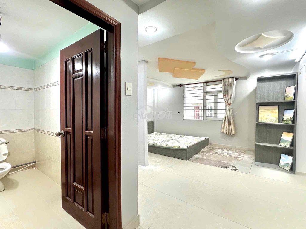 Trọ rộng rãi có máy lạnh cửa sổ giảm 1 triệu tháng đầu tiên - Ảnh 4