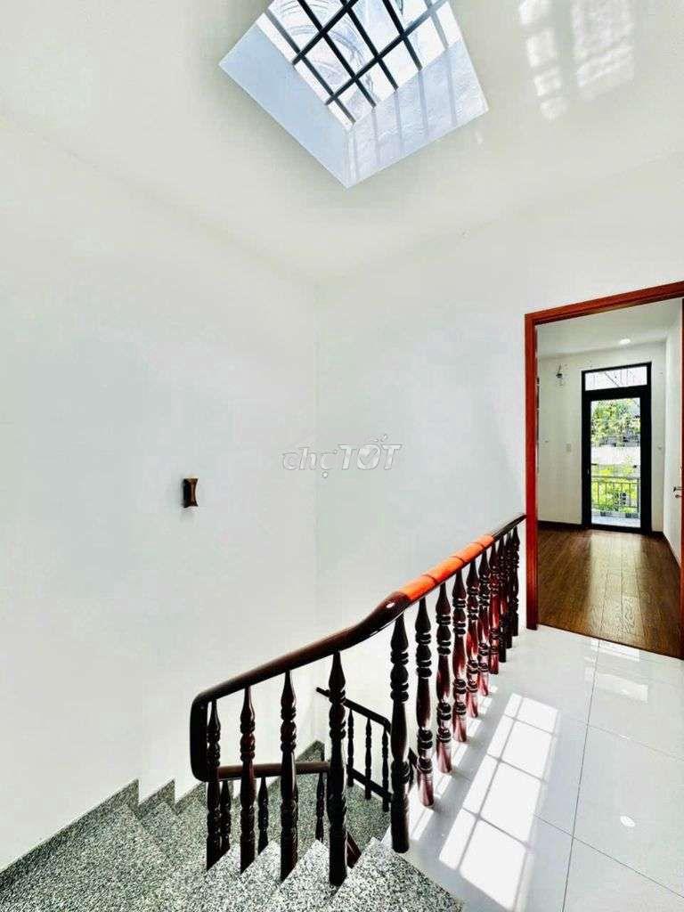 Cho thuê nhà mới đẹp gần chợ căn cứ 26 hẻm 214 ng oanh p17 gv 3phòng