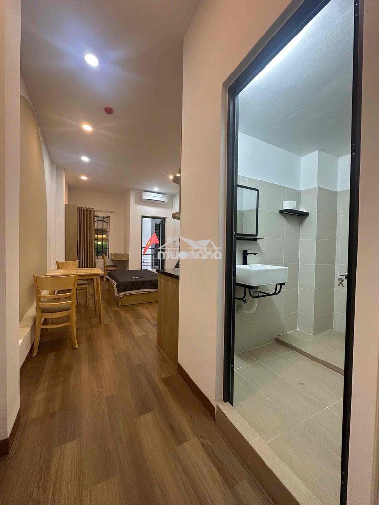 Nguyễn thị minh khai q1 giá rẻ full nội thất an ninh ban công thoáng - Ảnh 4