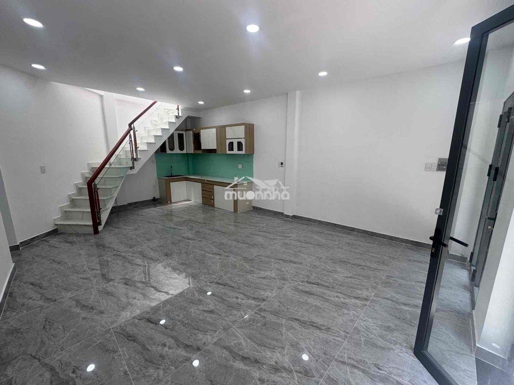 Bán nhà hậu giang, sát chợ phú định, 56m2, ngang lớn 8m, 4pn, nhỉnh 4t - 2