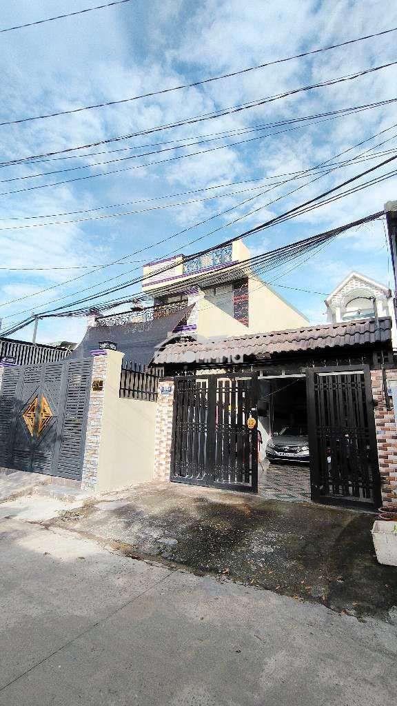 Hơn 4 tỷ nhà nguyễn thị sáu -hóc môn -hxh _2 tầng 100m² shr - Ảnh 2