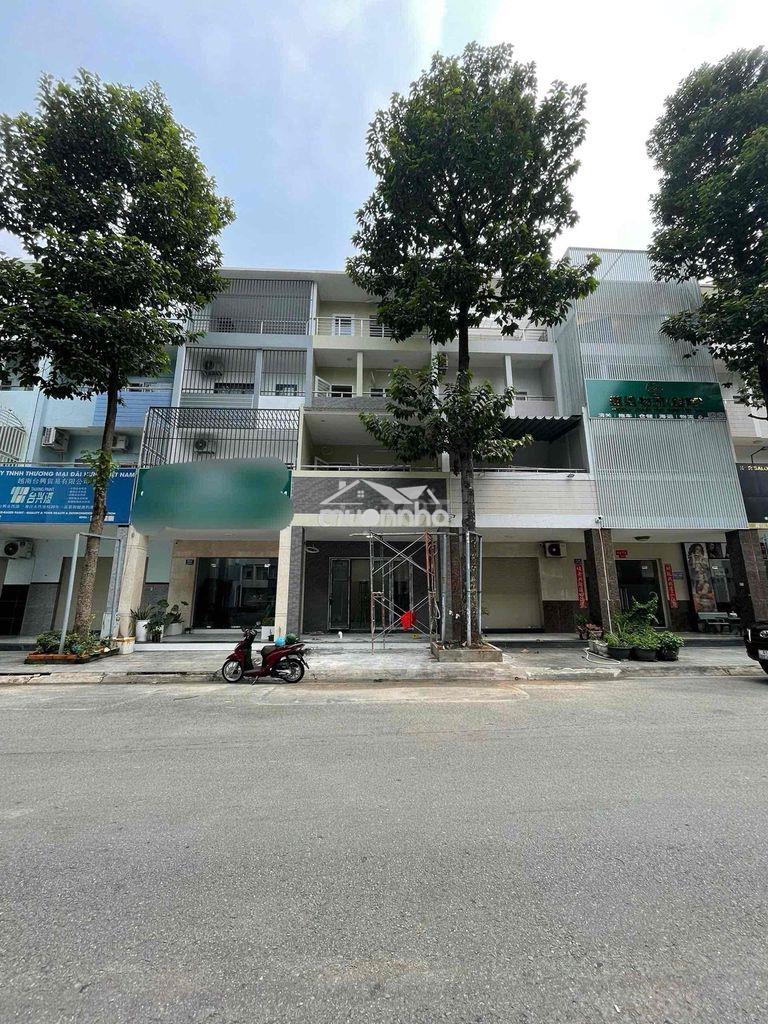 Nhà phố thương mai unitown. thành phố mới . 4 tầng 6 phòng 7wc