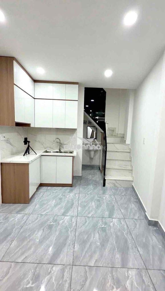 Bán nhà lạc long quân, 20m2, 3,5x6m, 3 tầng, 2pn, 2wc, hẻm rộng, shr - Ảnh 3