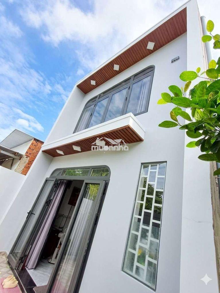 Nhà 2 tầng nguyên căn 130m2 giá rẻ 