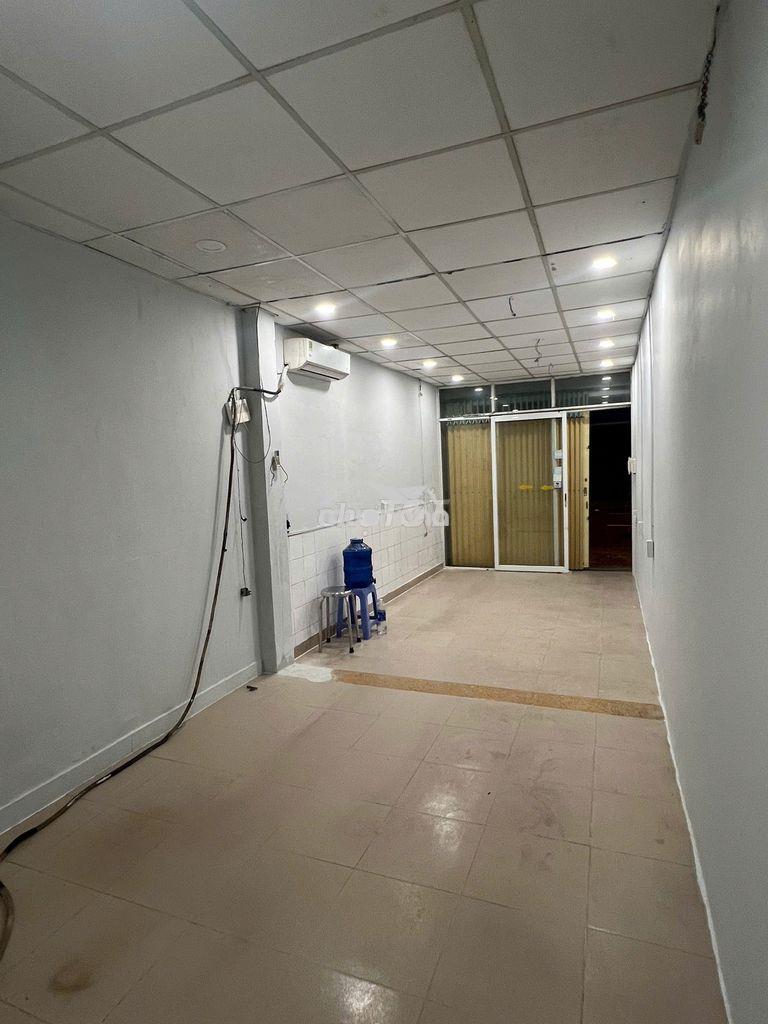 Cho thuê mb 902 nguyễn kiệm, phường hạnh thông