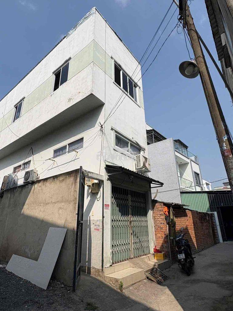 Bán nhà 80m2 vuông vức hxh gần vincom q9