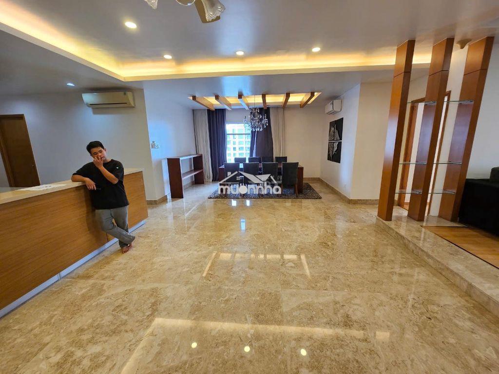 Cho thuê căn penthouse cộng hòa garden 150m2 4pn 3wc đủ nội thất. - Ảnh 2