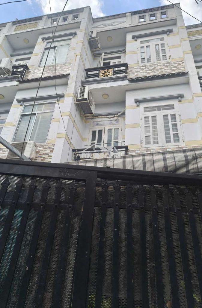 Nhà cho thuê an dương vương, q6 (2pn 3wc) hẻm 6m có sẵn 2 máy lạnh, tủ