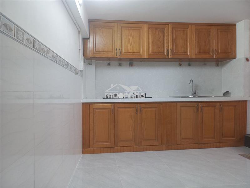 Cho thuê nhà 2pn quận 5 sạch đẹp gần chợ hòa bình