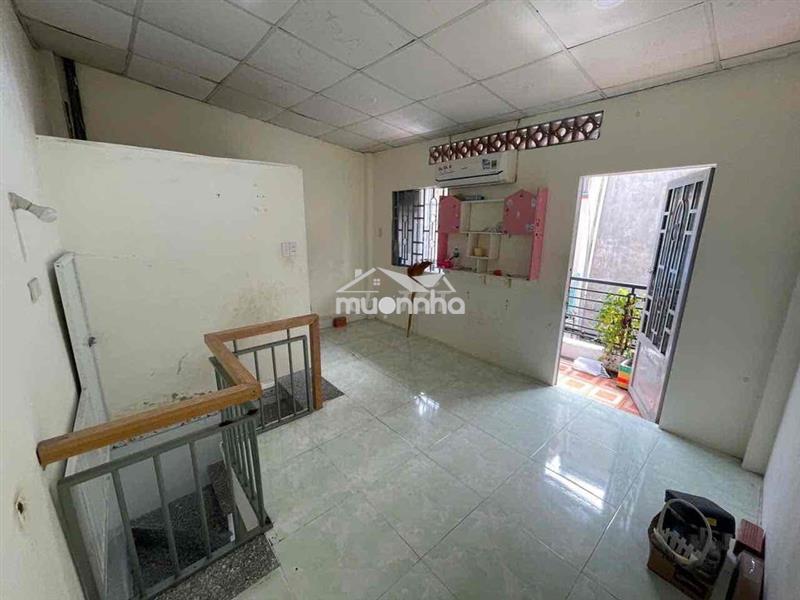 Nhà đẹp- giá tốt chính chủ bán nhanh căn nhà