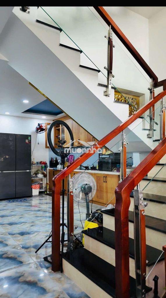 Hiếm nhà 4 tầng 93m2 đường số 7 linh trung hẻm 2 ô tô 10.3 tỷ
- 4