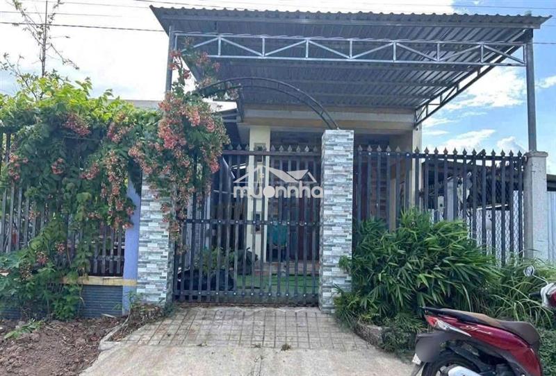Chủ ngộp bán nhanh căn nhà ngay tân phú trung củ chi  690tr sổ riêng