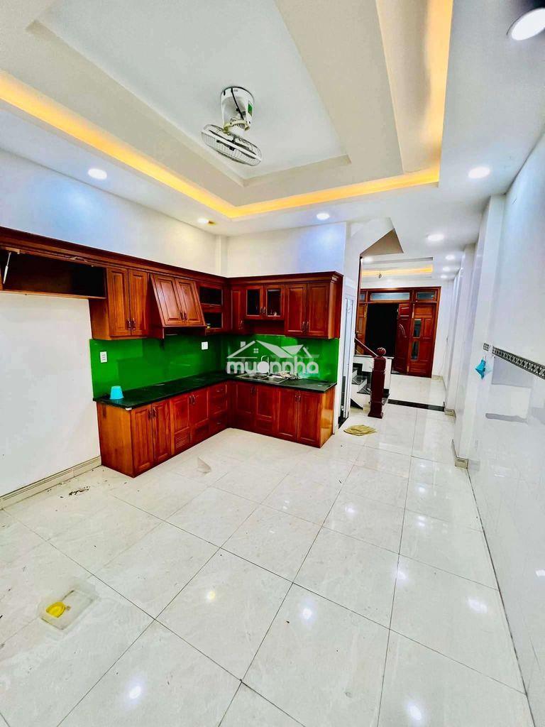 Nhà sạch đẹp, dt 4*22, trệt lầu, 4pn, gần đại học nguyễn tất thành - Ảnh 4