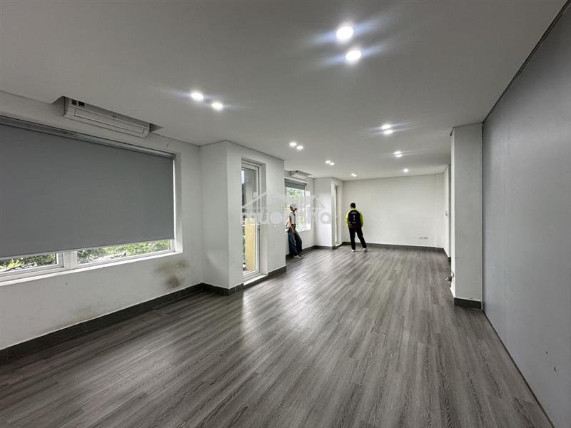 Cho thuê văn phòng 50 m2 tại làng việt kiều chau âu, vp như ảnh