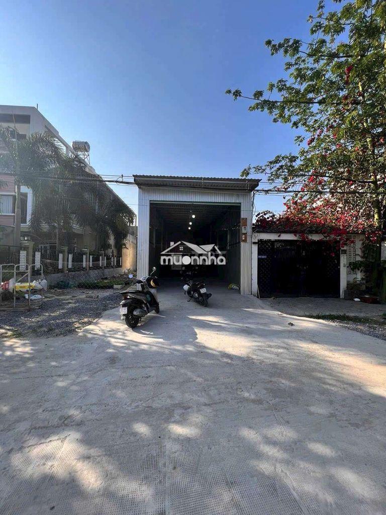 Cho thuê kho ngã tư ga 150m2 9tr